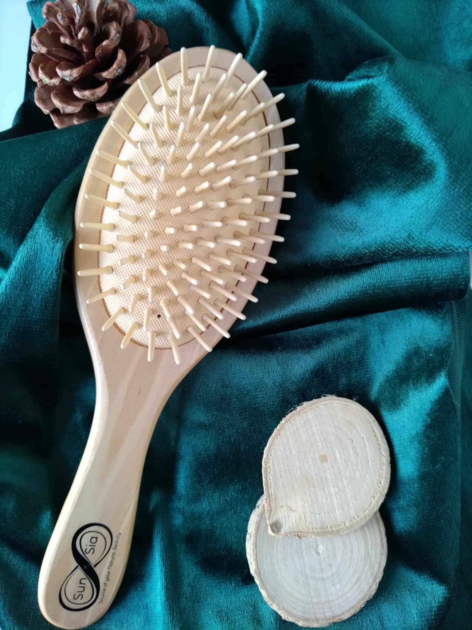 Brosse de Massage Sun & Sia – Démêlage Doux & Relaxant | Bois FSC